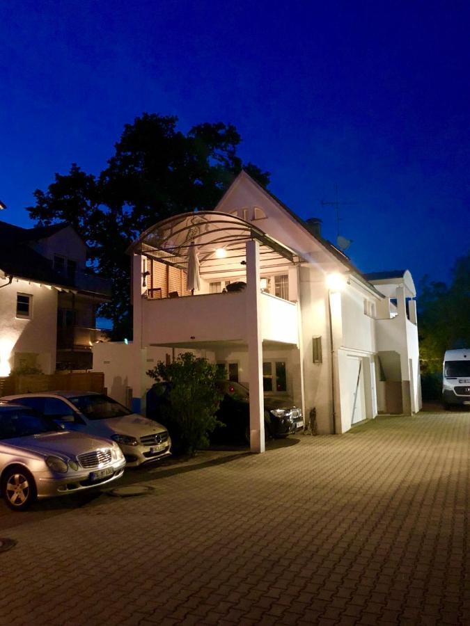 Wohlfuehlloft Seekretzer Mit Privatem Seezugang Friedrichshafen Luaran gambar